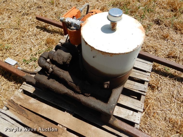 image for item FY9513 Livestock squeeze chute