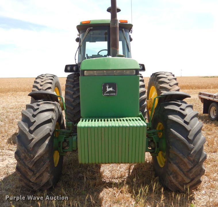 image for item FY9516 1988 John Deere 4850 MFWD tractor