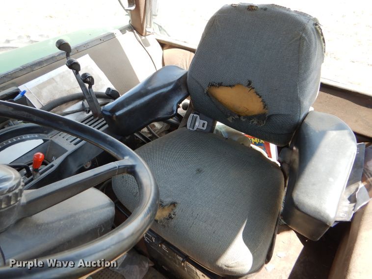 image for item FY9516 1988 John Deere 4850 MFWD tractor