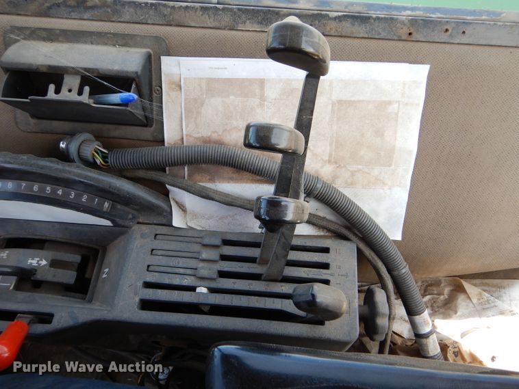 image for item FY9516 1988 John Deere 4850 MFWD tractor