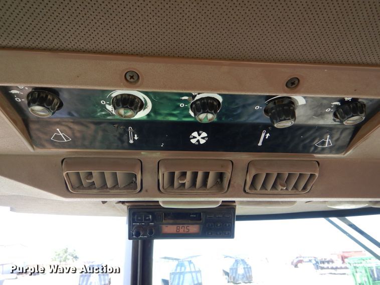 image for item FY9516 1988 John Deere 4850 MFWD tractor