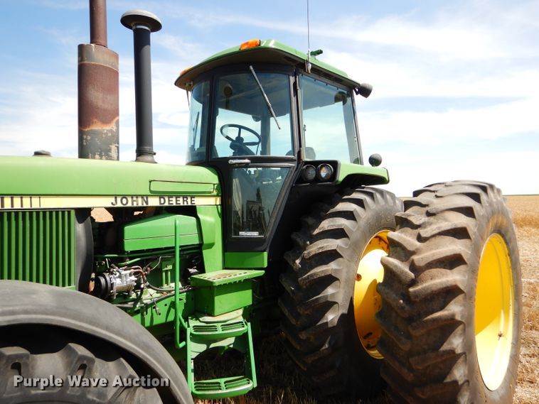 image for item FY9516 1988 John Deere 4850 MFWD tractor