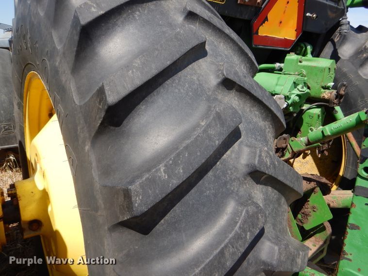 image for item FY9516 1988 John Deere 4850 MFWD tractor