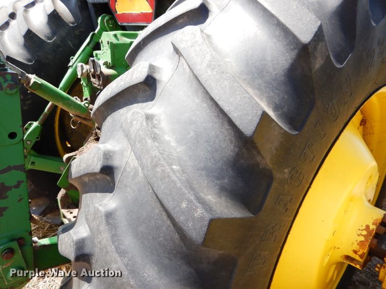 image for item FY9516 1988 John Deere 4850 MFWD tractor