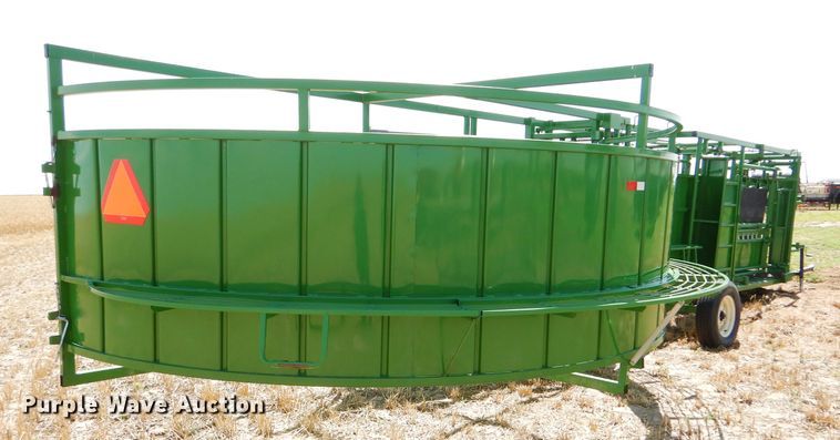 image for item FY9517 Livestock working corral