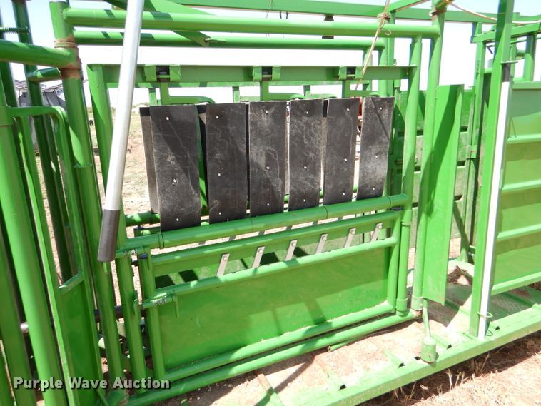 image for item FY9517 Livestock working corral