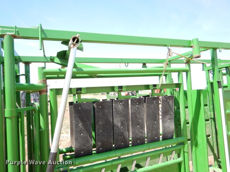 image for item FY9517 Livestock working corral