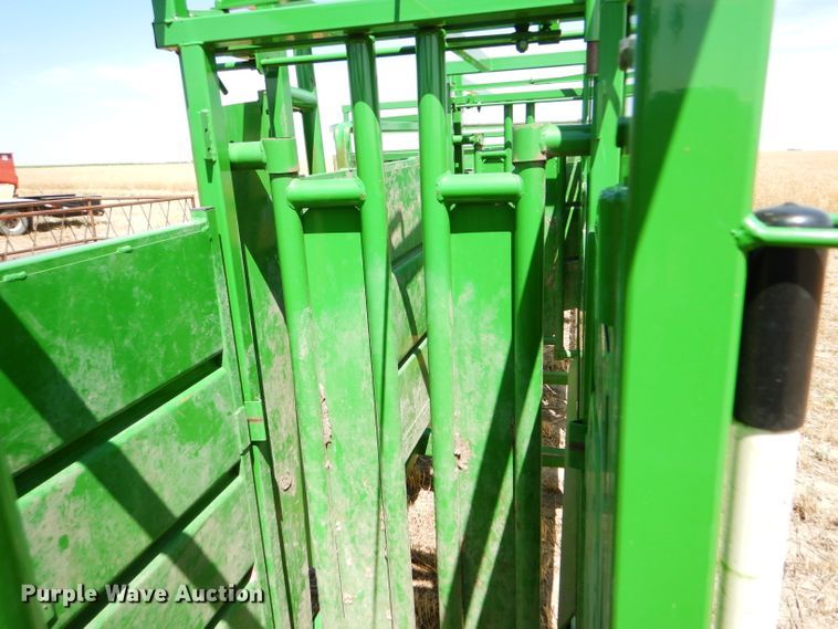 image for item FY9517 Livestock working corral