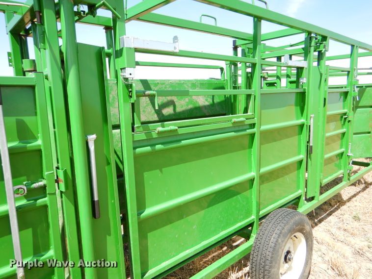 image for item FY9517 Livestock working corral
