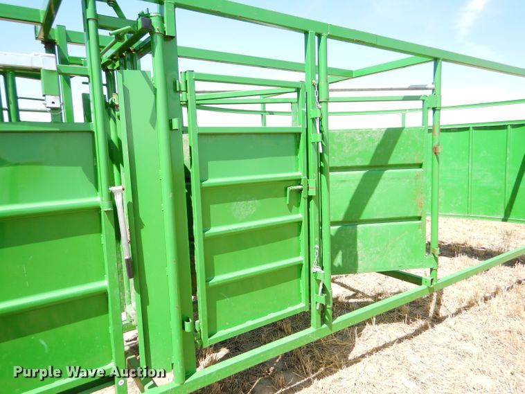 image for item FY9517 Livestock working corral