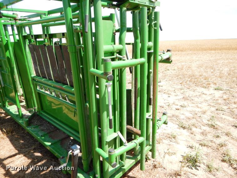 image for item FY9517 Livestock working corral