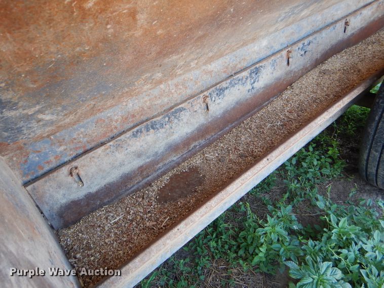 image for item FY9519 L-H creep feeder