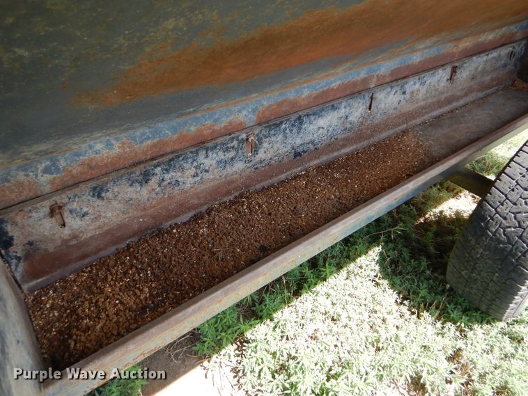 image for item FY9520 L-H creep feeder