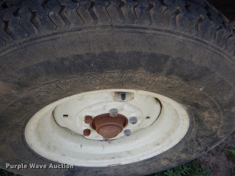 image for item FY9522 L-H creep feeder