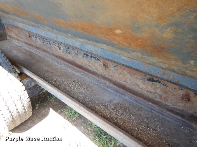 image for item FY9523 L-H creep feeder