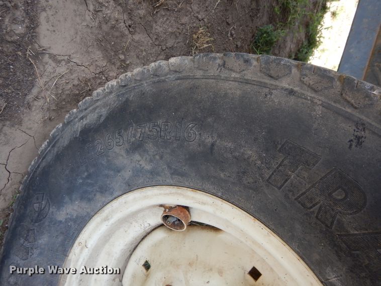 image for item FY9523 L-H creep feeder