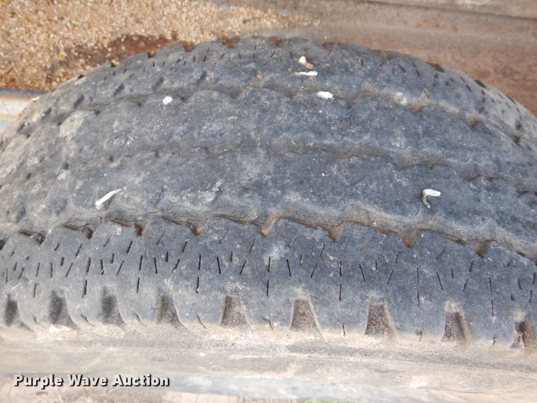 image for item FY9523 L-H creep feeder