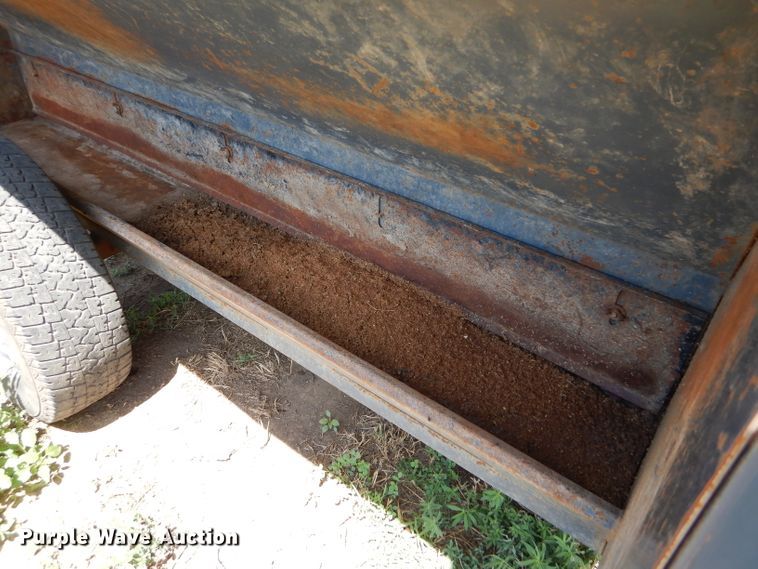 image for item FY9524 L-H creep feeder