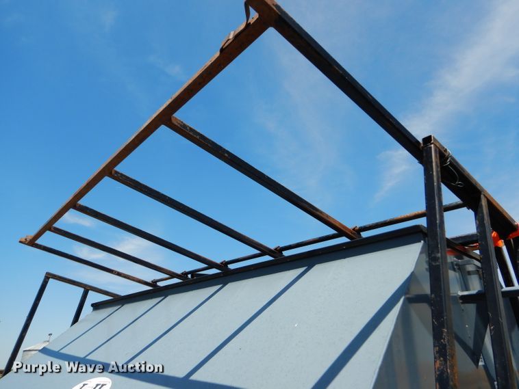 image for item FY9526 L-H creep feeder