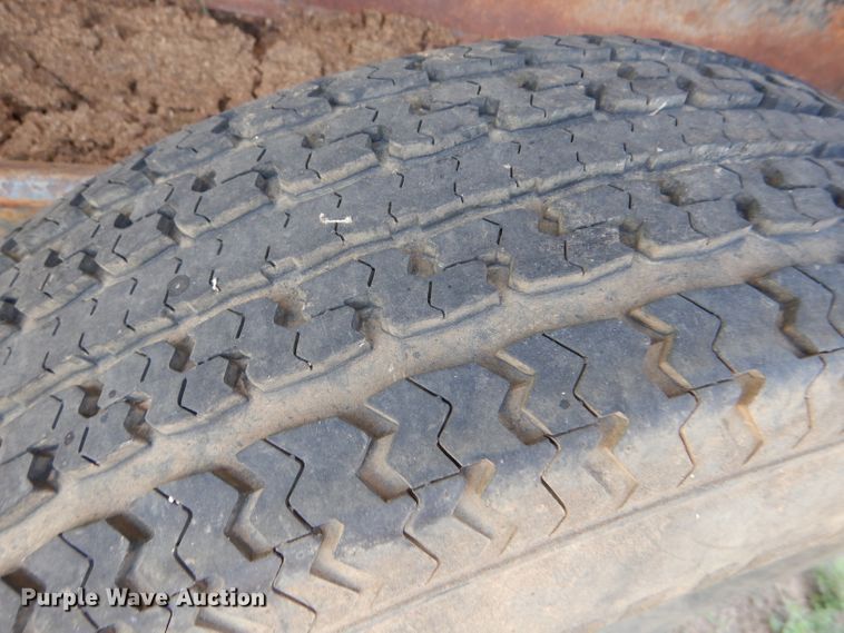 image for item FY9526 L-H creep feeder