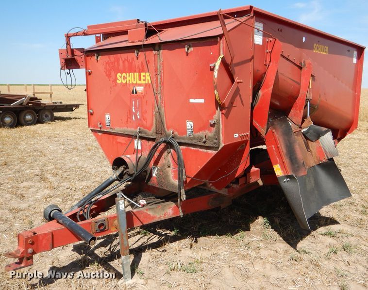 image for item FY9533 Schuler SRM262 feed mixer