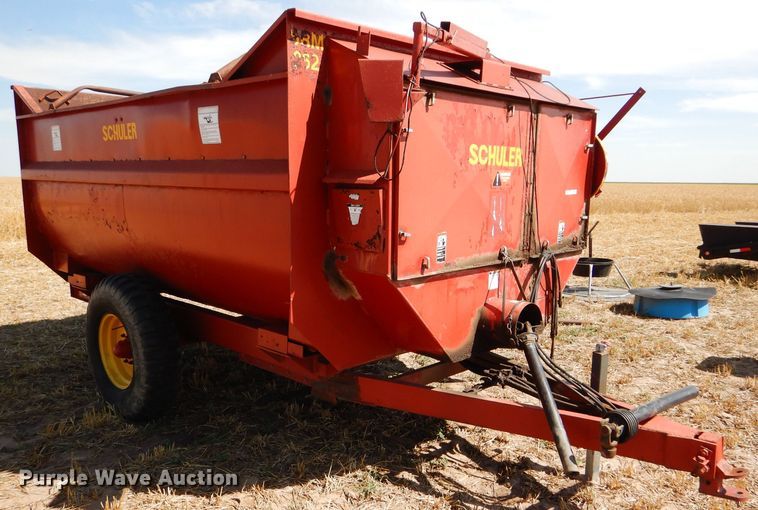 image for item FY9533 Schuler SRM262 feed mixer