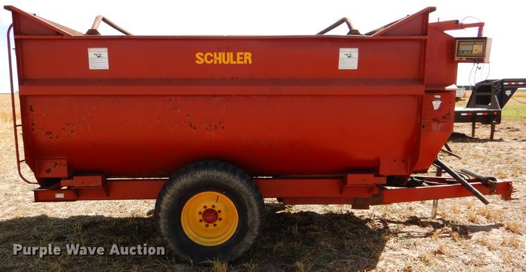 image for item FY9533 Schuler SRM262 feed mixer