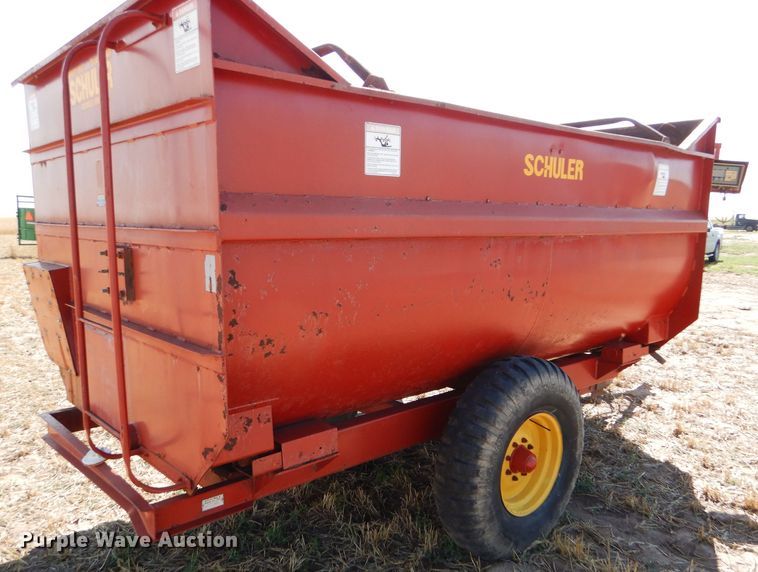 image for item FY9533 Schuler SRM262 feed mixer
