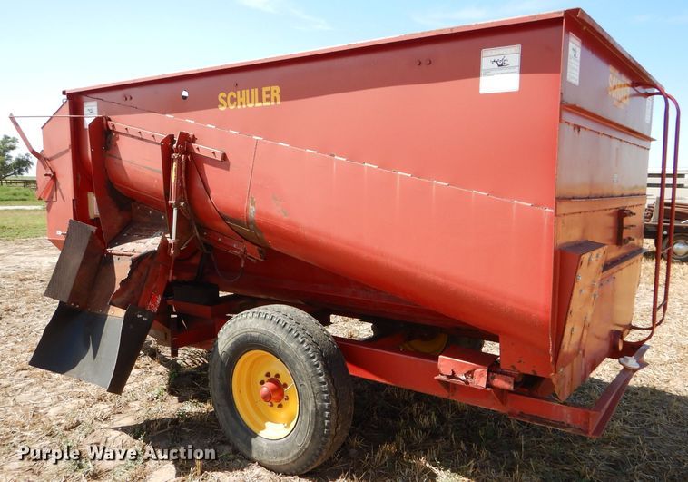 image for item FY9533 Schuler SRM262 feed mixer