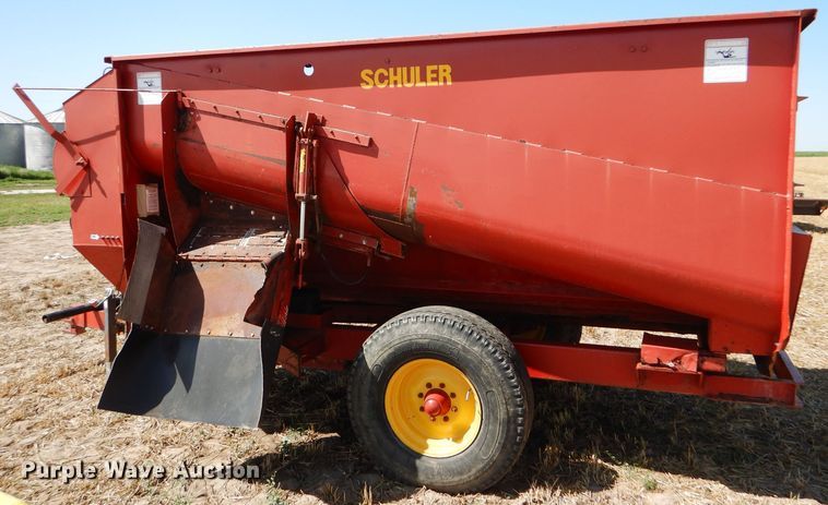 image for item FY9533 Schuler SRM262 feed mixer