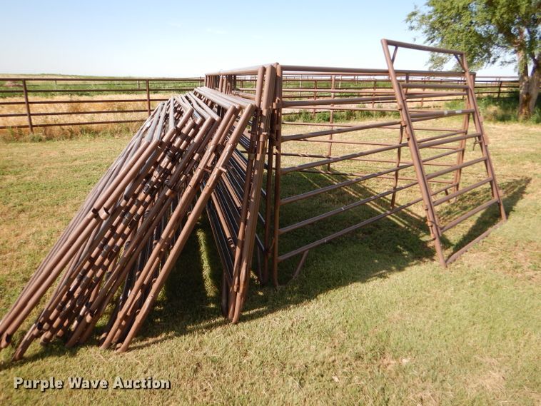 image for item FY9546 Approximately 20 Blattner livestock panels