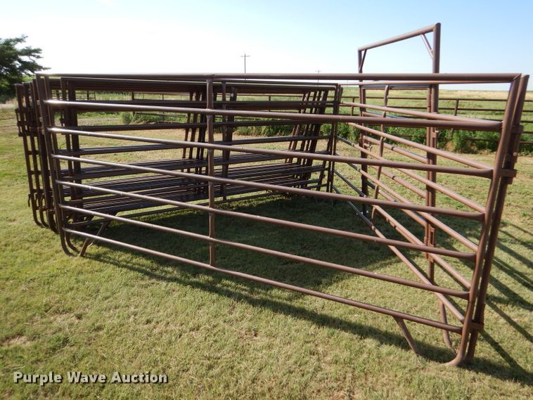 image for item FY9548 Approximately 18 Blattner livestock panels