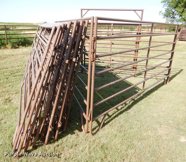 image for item FY9548 Approximately 18 Blattner livestock panels