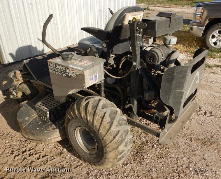 image for item FY9553 2012 Dixie Chopper Excalibur 33374 ZTR lawn mower
