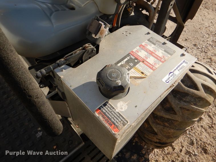 image for item FY9553 2012 Dixie Chopper Excalibur 33374 ZTR lawn mower