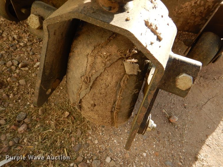 image for item FY9553 2012 Dixie Chopper Excalibur 33374 ZTR lawn mower