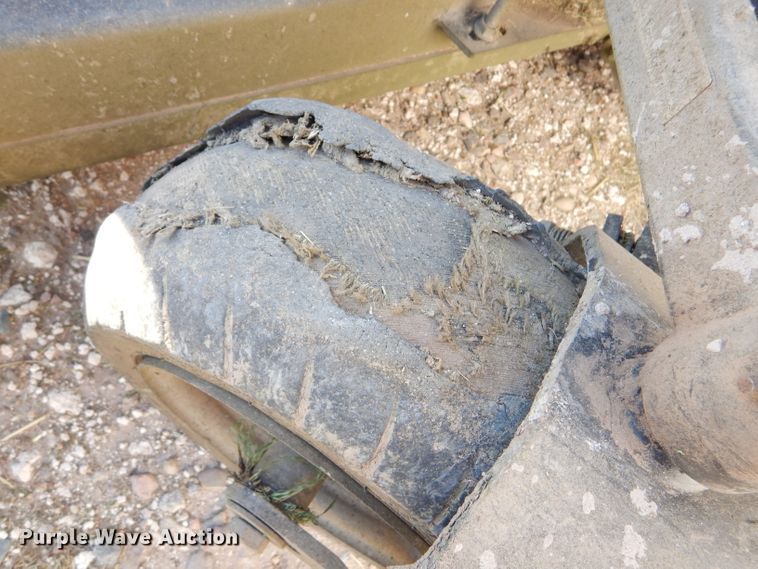 image for item FY9553 2012 Dixie Chopper Excalibur 33374 ZTR lawn mower