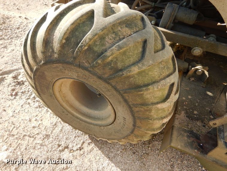 image for item FY9553 2012 Dixie Chopper Excalibur 33374 ZTR lawn mower