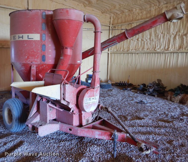 image for item FY9556 Gehl 115MX Mix-All feed mixer