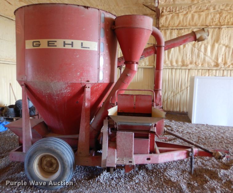 image for item FY9556 Gehl 115MX Mix-All feed mixer