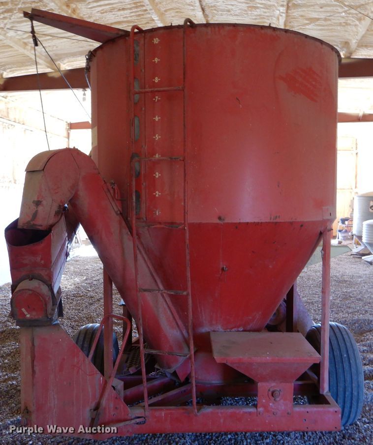 image for item FY9556 Gehl 115MX Mix-All feed mixer