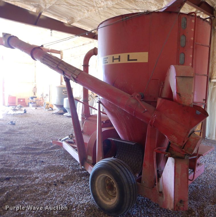 image for item FY9556 Gehl 115MX Mix-All feed mixer