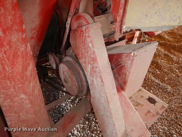 image for item FY9556 Gehl 115MX Mix-All feed mixer