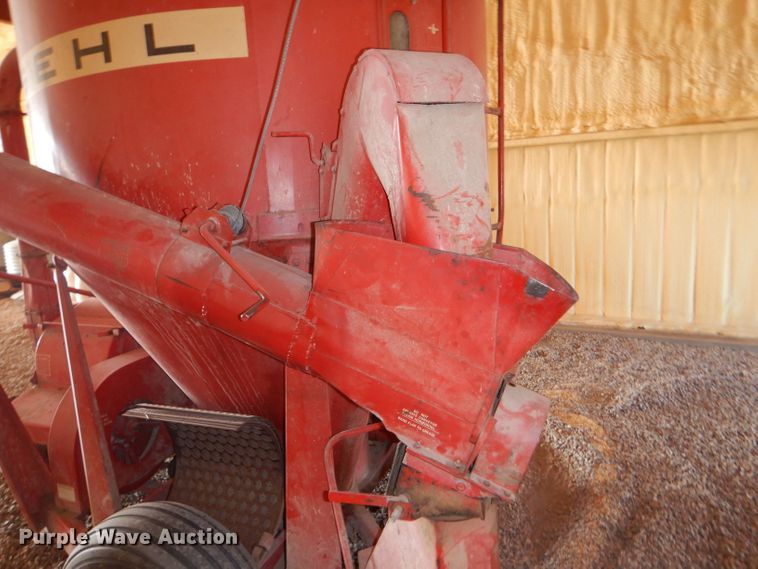 image for item FY9556 Gehl 115MX Mix-All feed mixer