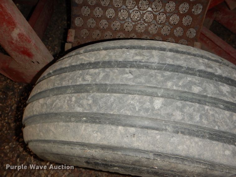 image for item FY9556 Gehl 115MX Mix-All feed mixer