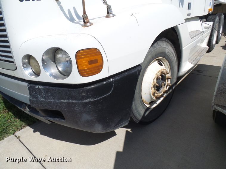 image for item DB2249 2000 Freightliner Century Class semi truck