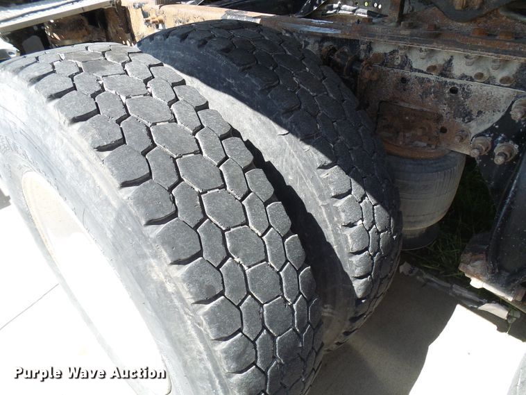 image for item DB2249 2000 Freightliner Century Class semi truck