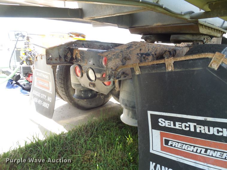 image for item DB2249 2000 Freightliner Century Class semi truck