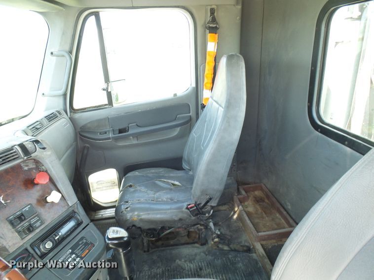 image for item DB2249 2000 Freightliner Century Class semi truck