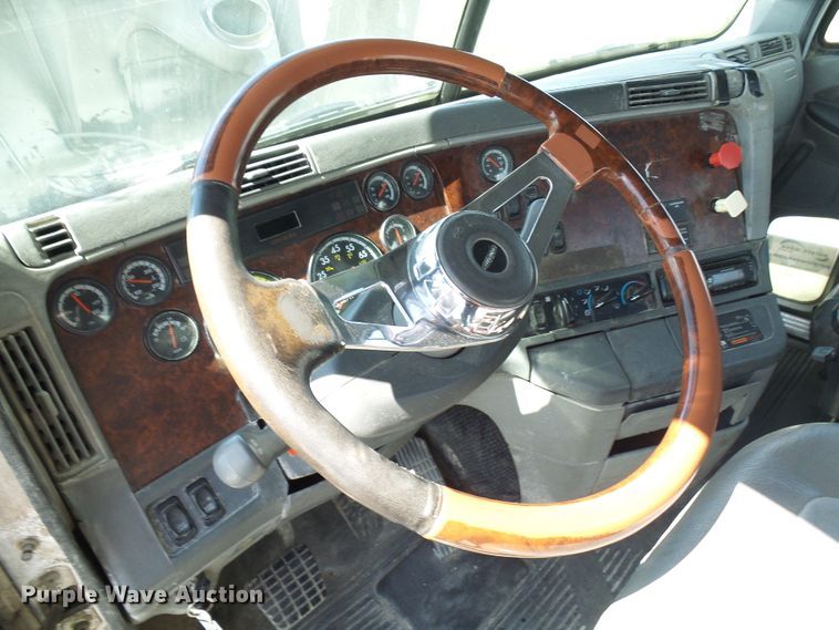 image for item DB2249 2000 Freightliner Century Class semi truck